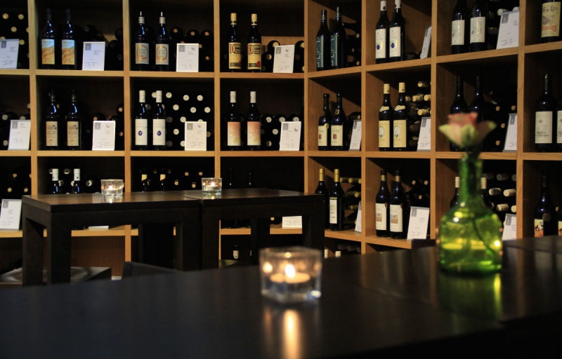 magasin-LE CANNET DES MAURES-min_wine_vinorama_wine_bottle_cellar_red_wine_wines_storage_wine_rack-1077047